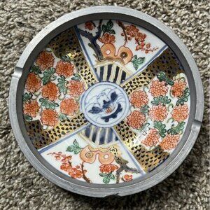 Vintage decorative Asian Hong Kong bowl